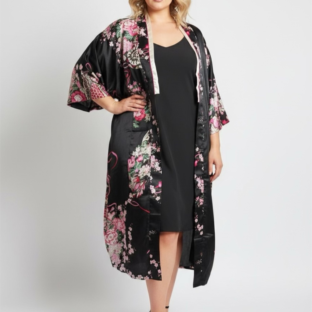 Black and Multi Colored Silk Kimono Dressing Gown - Picture 4 of 7